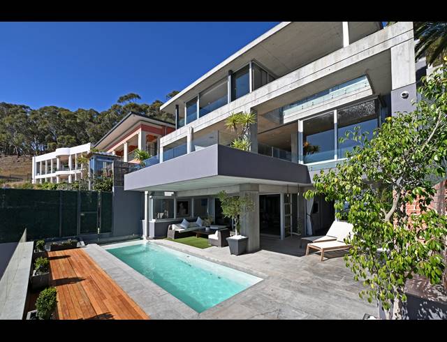 4 BEDROOM FREEHOLD TO LET IN GREEN POINT